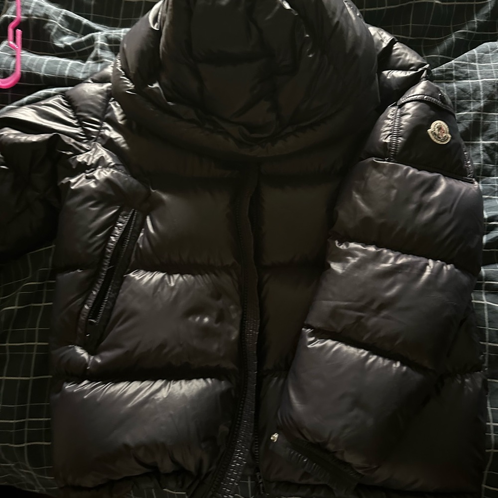 Moncler puffer jacket. Navy blue. Size 5. Excellent condition. Barley used.